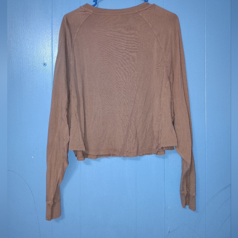 Mono B Boxy Cropped Fit Long Sleeve Top - Picture 3 of 4